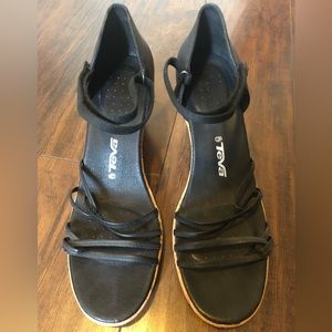 Teva Riviera Strappy Leather Wedge Sandal, size 11